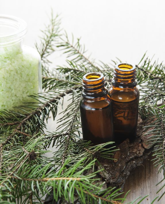 Stressed and tired? 5 Essential oils to soothe your spirit this winter!