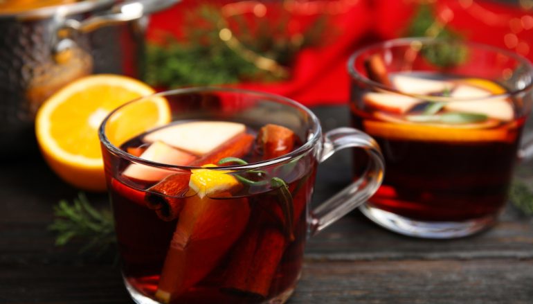 Warm & Spicy Red Wine Wassail